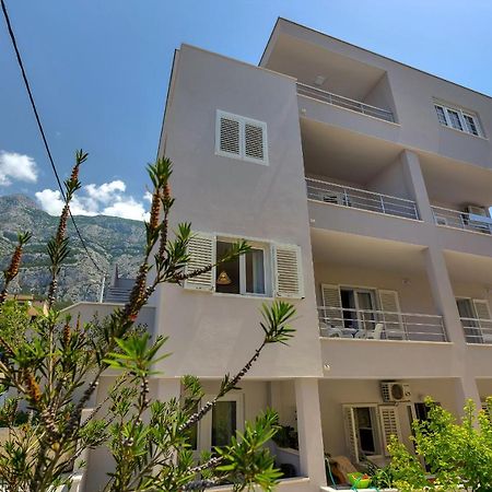 Guesthouse Lara Makarska Exterior foto